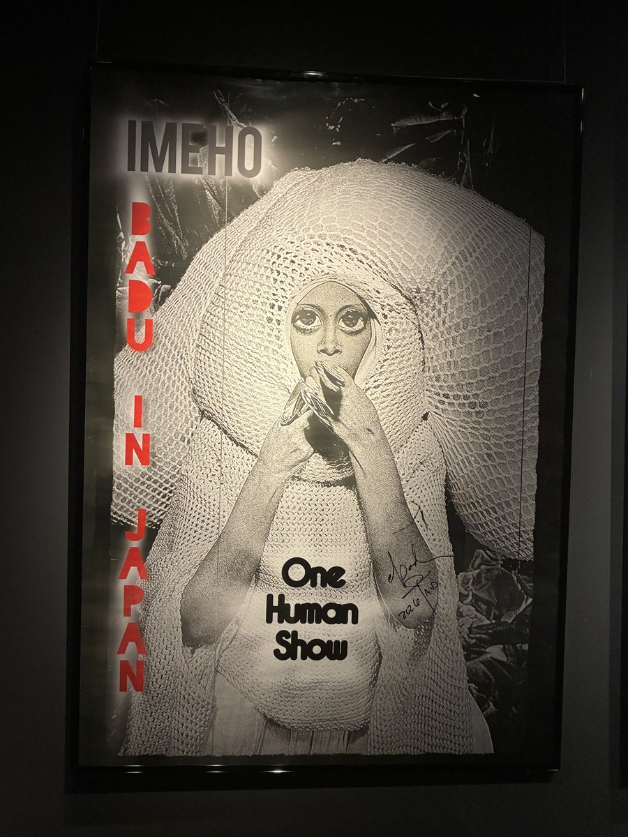 yfcf0423's tweet photo. Erykah Badu  One Human Show 
ビルボード大阪！！最高やった！！こんな近い距離でエリカバドゥ聴けるなんて最高すぎた！生でOn&amp;On聴いたぞ！！17歳の頃に聴いた頃と全然声変わってない！し声好きやし可愛かった！！帰り道うるっときた！日本に来てくれてありがとう！！ https://t.co/2yXTYr70mY
