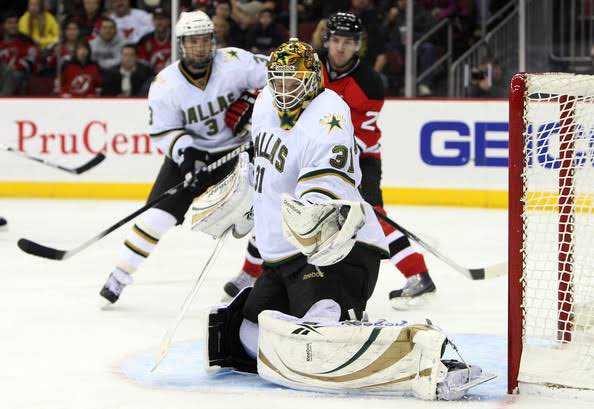 DallasStarsDDH's tweet photo. On this day in 2009, the Dallas Stars acquired goaltender Alex Auld from the Ottawa Senators in exchange for a 2010 sixth-round draft pick.

Auld would go on to play 21 games for the Stars before being placed on waivers.

Ottawa used that pick to select Mark Stone.
#TexasHockey https://t.co/bRyFUy1L3Y