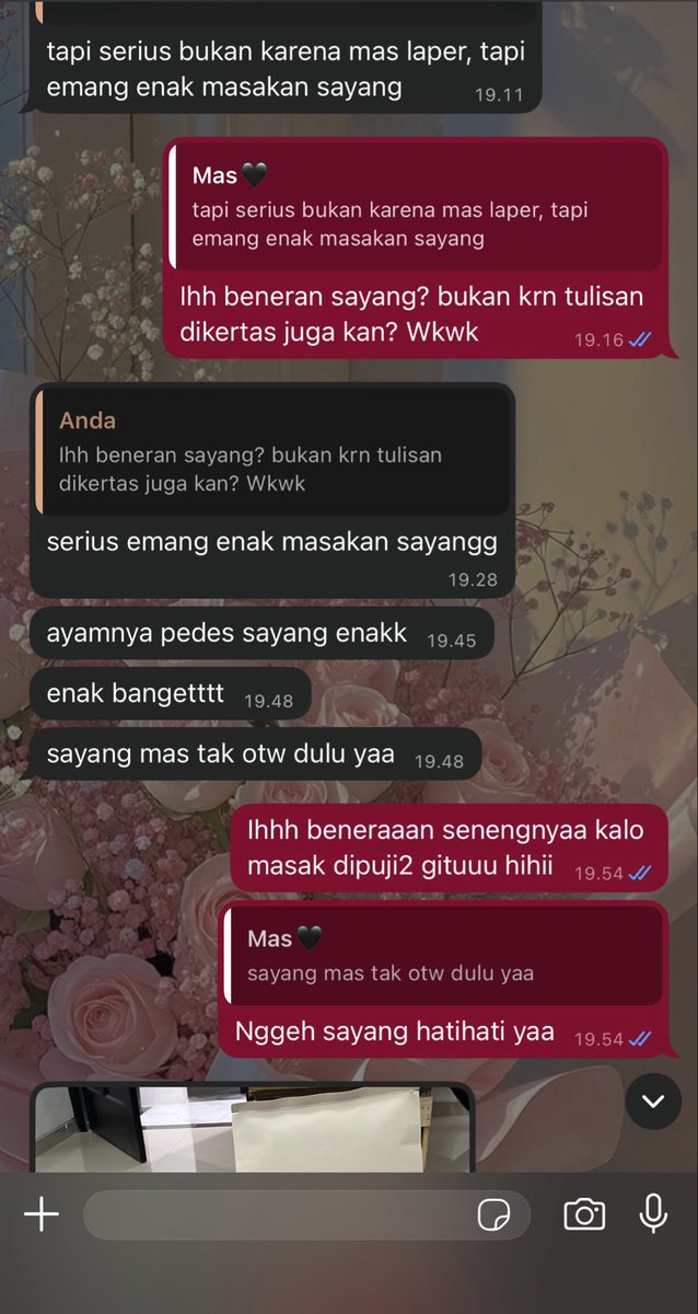 kikyaul_'s tweet photo. Serumah aja gaksii biar gausah di gosend trs hihi🫠 https://t.co/DRCXvmllGf