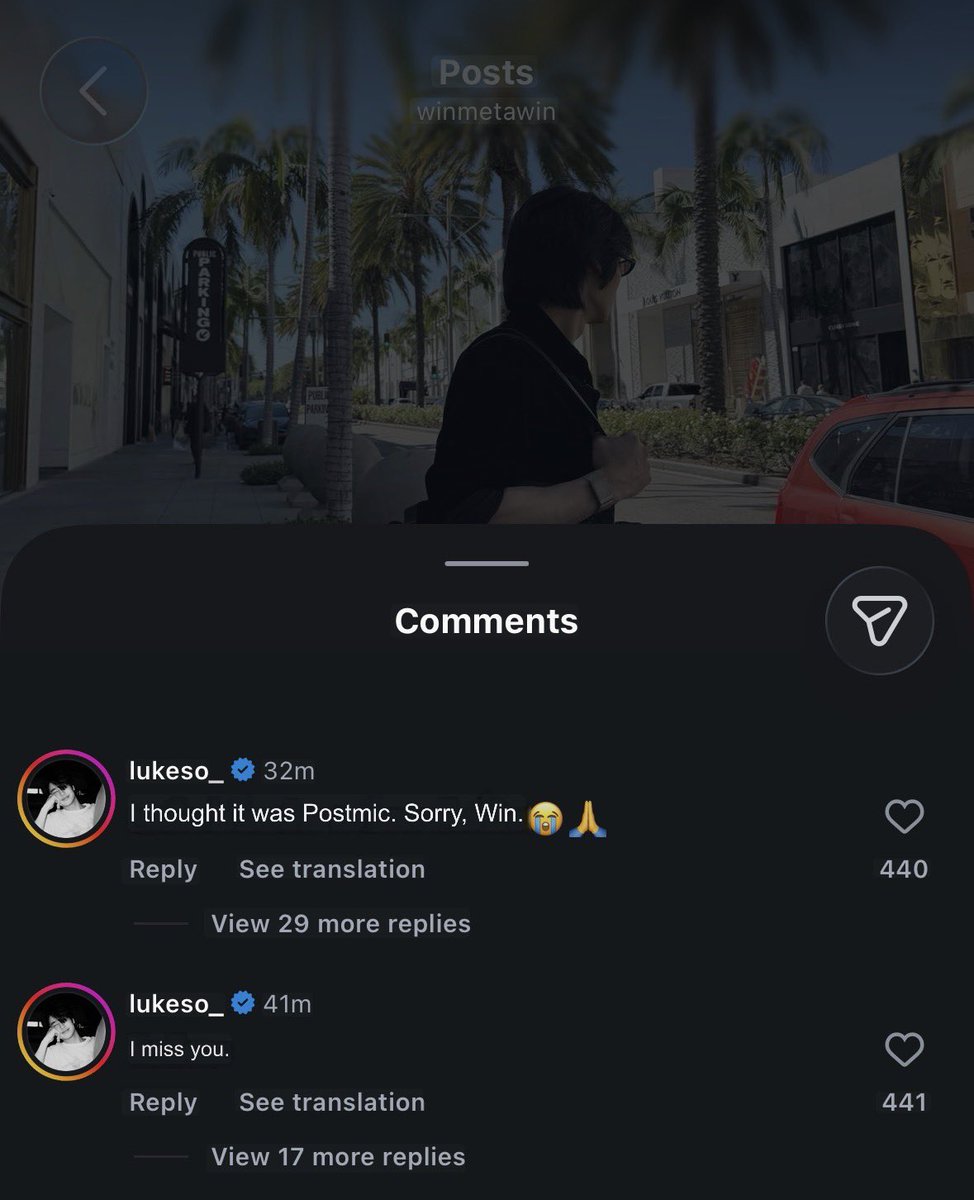 nantoqa's tweet photo. *Win posting foto gak keliatan muka*
Luke: Aku kangen kamu deh

*Mick juga posting IG*
Luke: Eh bentar, tadi aku komen di postingan siapa?
Luke: Aduh mampus deh aku

*Balik komen postingan Win*
Luke: Aku kira ini postingan Mick. Maaf ya, Kak Win 😭🙏

**INI JUJUR LUCU BANGETT! 🤣 https://t.co/1fF66fxBbd