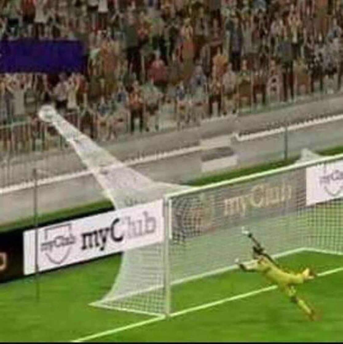 Joshua__Ubeku's tweet photo. Ronaldo's first goal against Al Shabab from the penalty spot after failing in the World Cup: https://t.co/5tJLOBLc5I