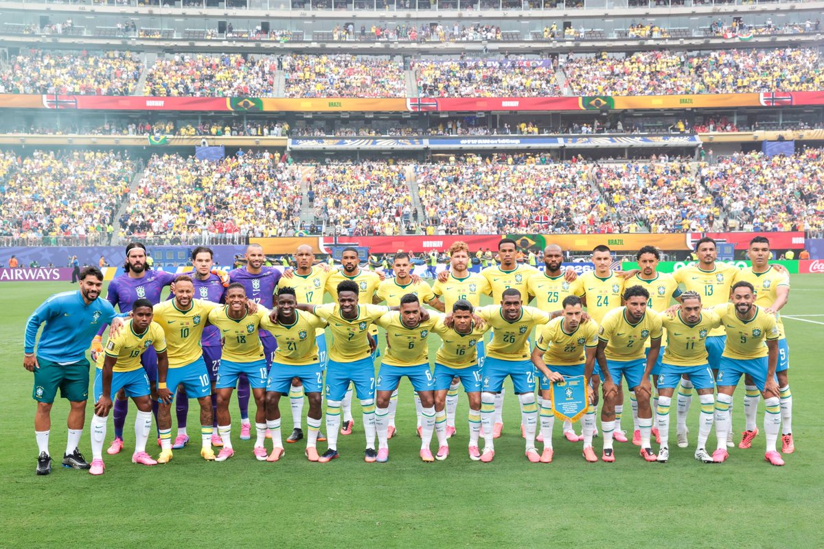 SofascoreBR's tweet photo. Notas do Brasil na Copa do Mundo FIFA 2026: 

8.00 - Vinícius Júnior
7.36 - Matheus Cunha
7.36 - Gabriel Magalhães
7.32 - Casemiro
7.32 - Marquinhos
7.22 - Alisson
7.18 - Rayan
7.12 - Bruno Guimarães
7.08 - Gabriel Martinelli
7.08 - Lucas Paquetá
7.00 - Luiz Henrique
6.96 - Douglas Santos
6.70 - Fabinho
6.67 - Danilo Santos
6.64 - Danilo
6.60 - Alex Sandro
6.55 - Neymar
6.43 - Endrick
6.40 - Raphinha
6.30 - Éderson
6.20 - Ibañez
6.20 - Igor Thiago

Opiniões? 🤔🤔