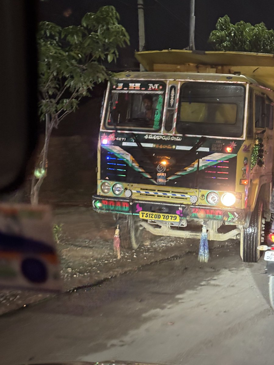 anish_nik's tweet photo. @HYDTP - this Lorry was coming in the wrong direction to enter the petrol pump beside My Home Mangala posing a significant threat to many 2 wheeler drivers etc. pls seize the vehicle &amp; send in a warning letter to the respective company operating this lorry https://t.co/re2SaQ3agy