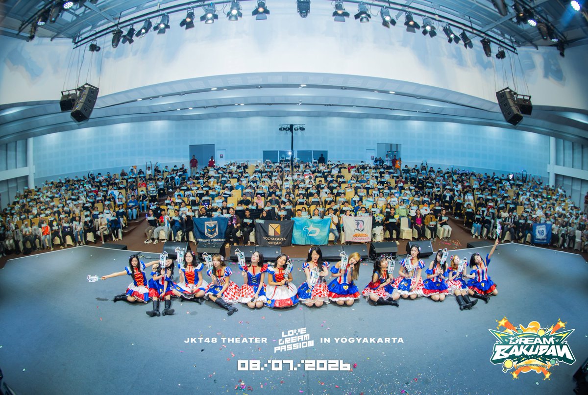 officialJKT48's tweet photo. Wah, ora kerasa wes dino terakhir show DREAM BAKUDAN ning JKT48 Theater Sementara Yogyakarta!✨

Matur suwun sing akeh ya konco-konco sing wis pada nyengkuyung kabeh kegiatan Team Dream ning Kutha Istimewa iki! Muga-muga atine pada bungah yo! 🫶

Pokok e awak dhewe kudu ketemu meneh, janji yo?!😉

#JKT48Dream 
#TreamDim 
#JKT48TheaterSementaraDIY