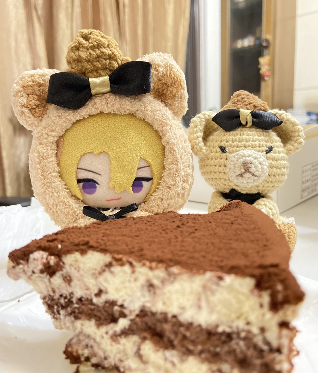 eva__OwO's tweet photo. 生日吃蛋糕~ 🥳🎂 https://t.co/uX7WQfZDSM