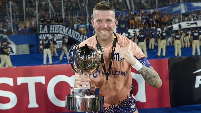xlacamisetacba's tweet photo. Durante 10 años estuviste siempre. En las buenas y en las malas. Nos llevaste a Primera. Nos devolviste a las Copas. Nos hiciste campeones en 2025

Talleres será siempre tu casa. Los que te cuestionan no dimensionan lo que hiciste por este club

Gracias por todo, Guido Herrera💙 https://t.co/xDrKEfntWt