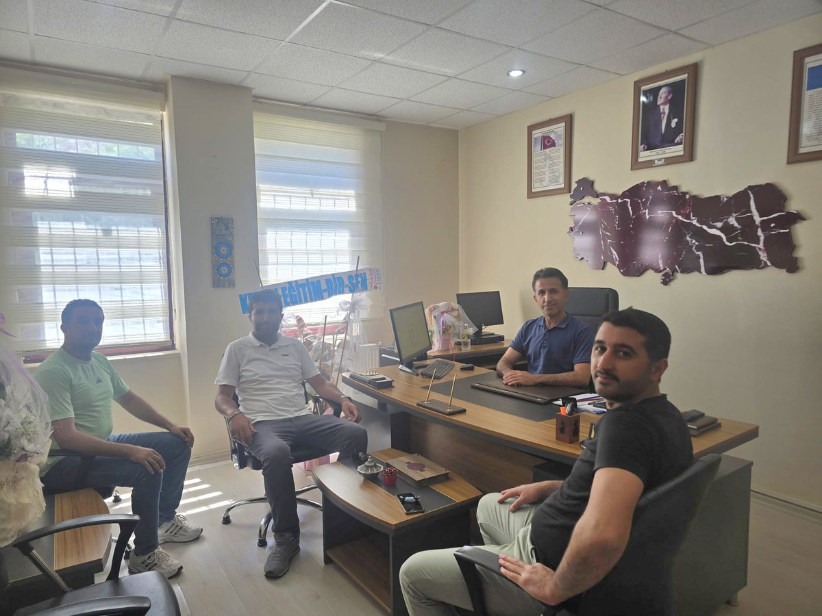 ibrahimcetin23's tweet photo. Keban'da görevimize başlamamız vesilesiyle "hayırlı olsun" ziyaretinde bulunan Eğitim Birsen İlçe Teşkilatına nazik ziyaretleri ve tebrikleri için teşekkür ederiz. #elazığ https://t.co/k4CDyXdNlq