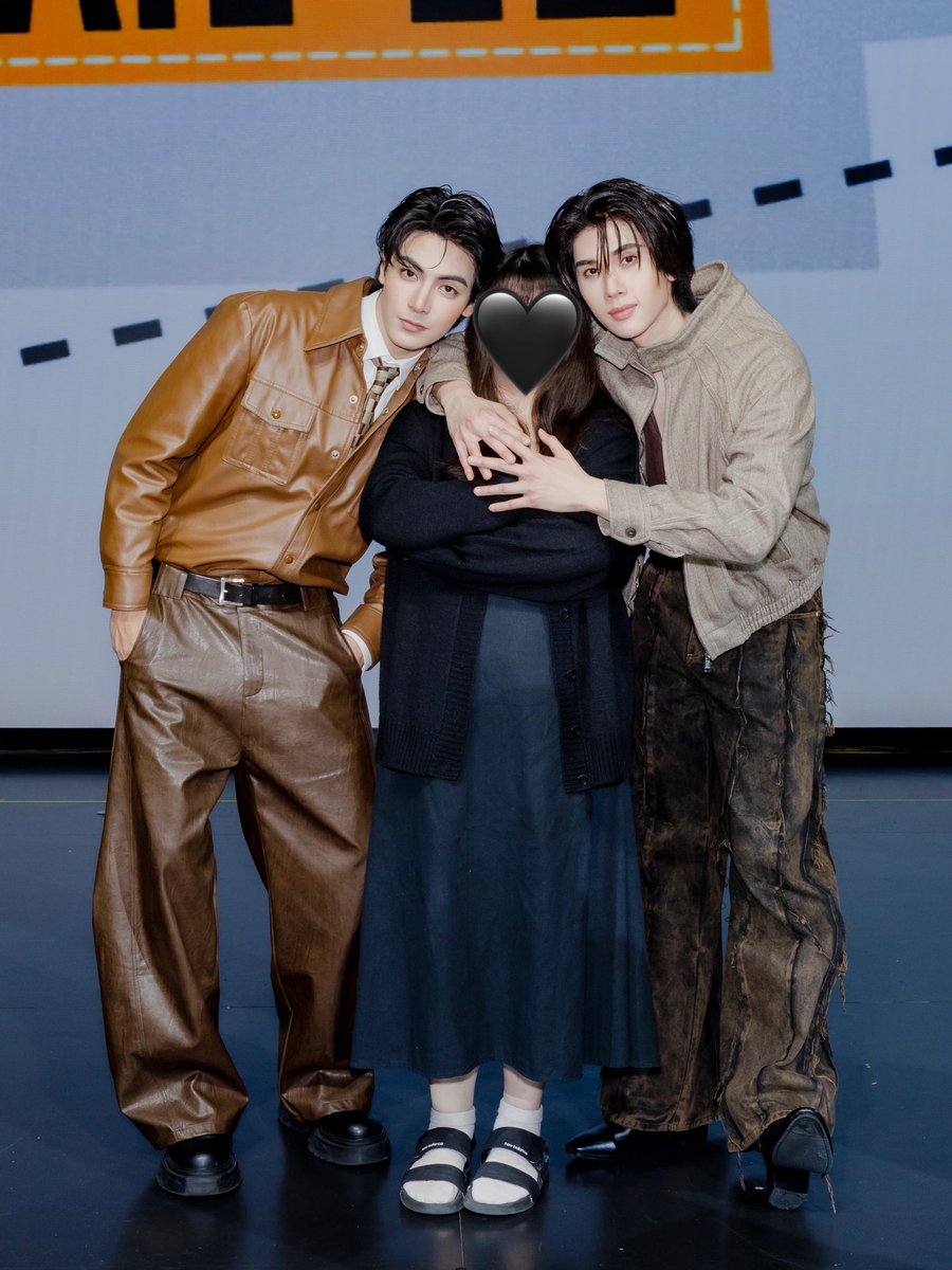 SWAMT_HC's tweet photo. My 2:1 with JoongDunk ♥️ https://t.co/Vf5D1LQHTs