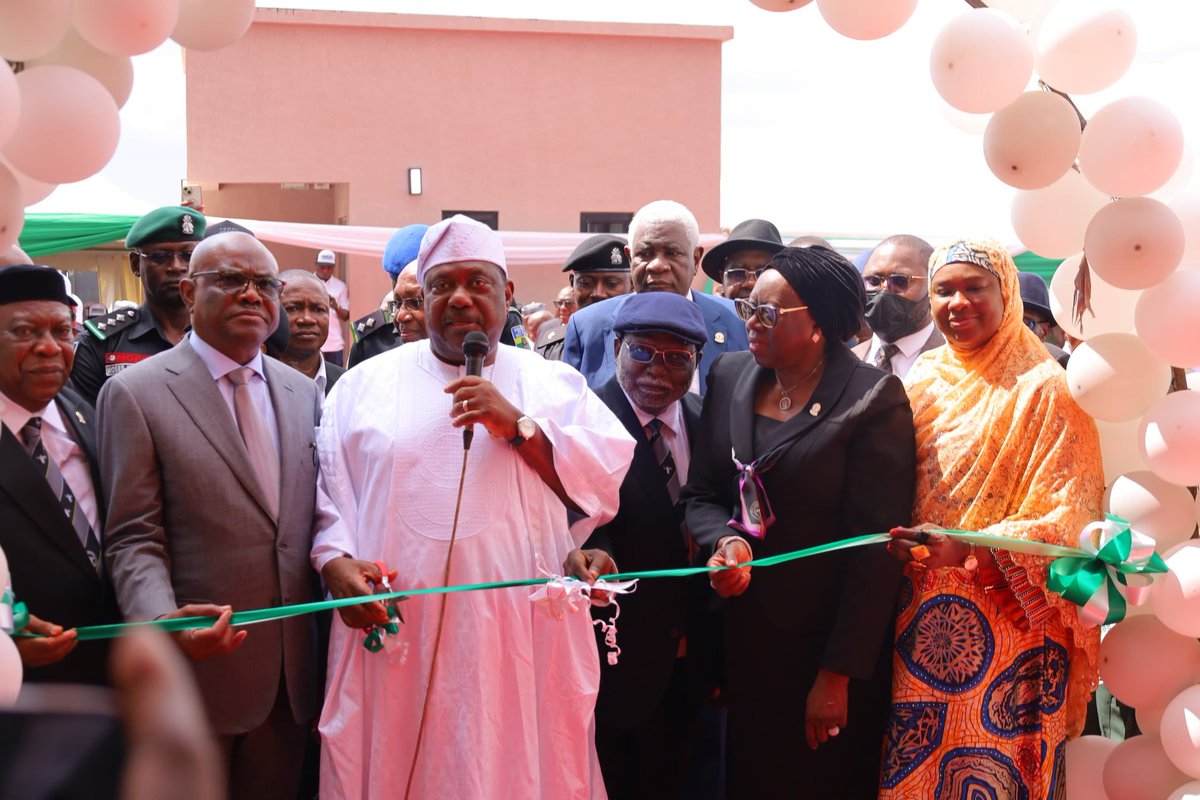 cpsfcta's tweet photo. FCTA PRESS RELEASE 
PRESIDENT TINUBU COMMISSIONS BODY OF BENCHERS OFFICE ANNEX IN ABUJA

…REAFFIRMS COMMITMENT TO THE RULE OF LAW https://t.co/KMmzBmGtKq