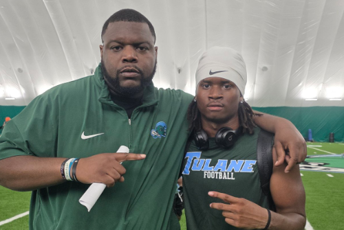 sixstarfootball's tweet photo. EVENT COVERAGE | Several rising offensive prospects impress at Tulane

📈Strong showings elevate recruiting stock in front of Tulane staff

📖Full recap+scouting reports now live!

STORY:▶️https://t.co/svGzFuCXHK

@BriggsberlinQB @therealtericbjr @JackBrunini @Solomon1295404 @KaidenCarter_ @nell2flyyy @cjdeleon1_ @rylan_delaune6 @_CJDuncan66 @Tae10kk @caydenfrancois5 @aahammondV @mohart55 @dbohayes_2030 @BigAlCenter68 @Brady_Hess1020 @alex_hughes72 @JaylenHunter02 @Bjackson_15 @Kenricjohnsonj1 @J8ce12 @DougKelley_ @Tkimbrough_5 @BlairLewis2029 @jakeloomis10 @riley_lormand  @alexkmoore11 @TreyMoore___ @london1k__ @Preston_pell9 @phillips1shaun @LatrellPogue @RocketRasheed @L75967Liam @TylerRitz622991 @JT_QB7 @wwalker_2 
@ty_walsworth3 @Tucker_W3