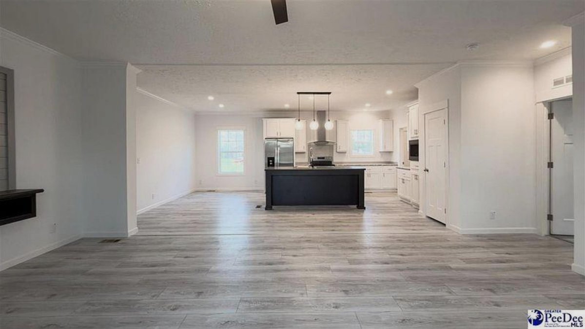 Jason_Caulder's tweet photo. Experience the perfect balance of modern comfort and peaceful country living just outside of Florence. 🏡

This brand-new 3-bedroom, 2-bathroom home offers 1,700 square feet of thoughtfully designed space situated on a generous 1.20-acre lot. Priced at $239,900 🏡 https://t.co/cAeznxyvWh
