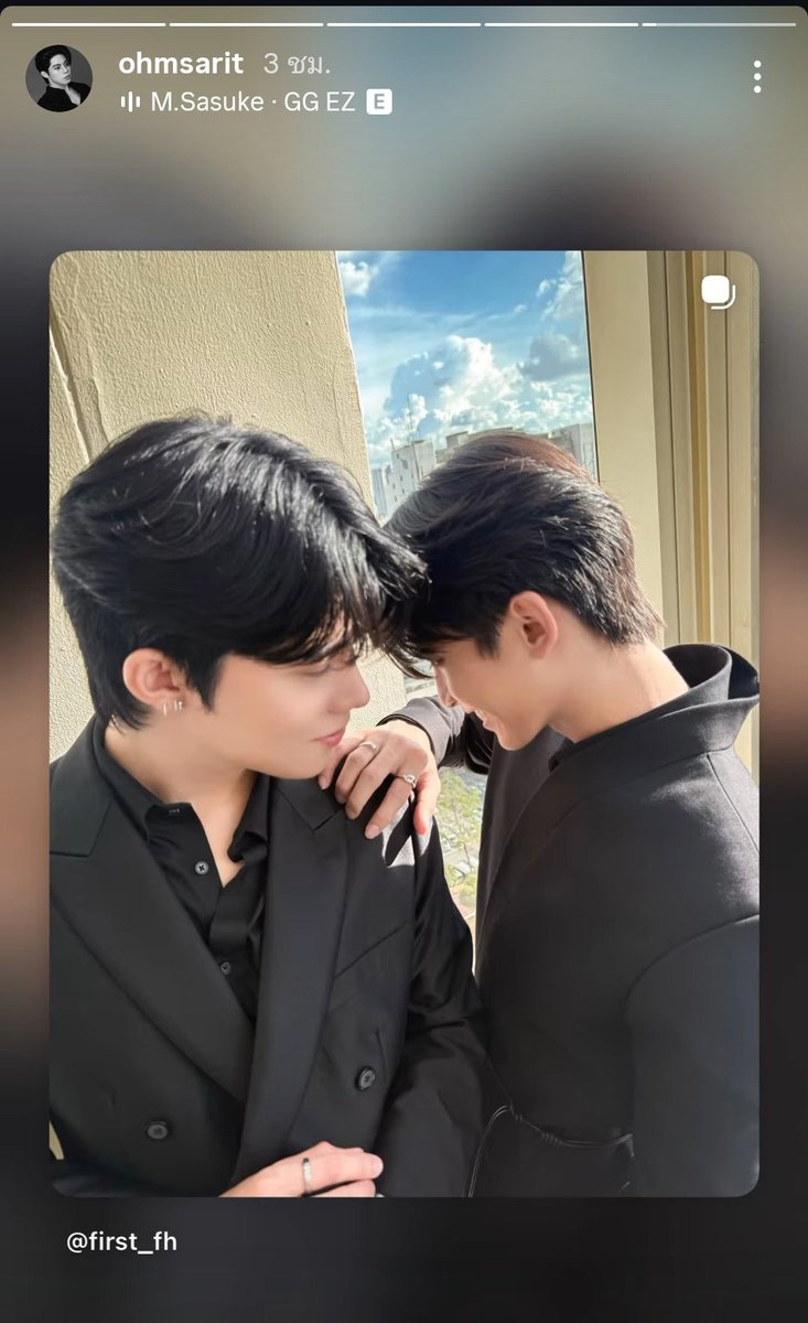 MiiiJune1st's tweet photo. สตอรี่เขา เราเขิล 🥰💙🧡
(ขยันทำงาน ทำงานเก่ง เน้นทำงาน)
แต่ทำงานกับคนโปรดนะ ทำงานเป็นคู่ คนโสดทำงานยังไงไม่รู้ ทางนี้ทำงานเป็นคู่จ้า
#OhmFirst #OhmSarit #First_Chalongrat https://t.co/vJQzCXoCcW