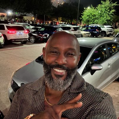 Brien_Calldwell's tweet photo. #NewProfilePic https://t.co/Tp2eBv7o6Y
