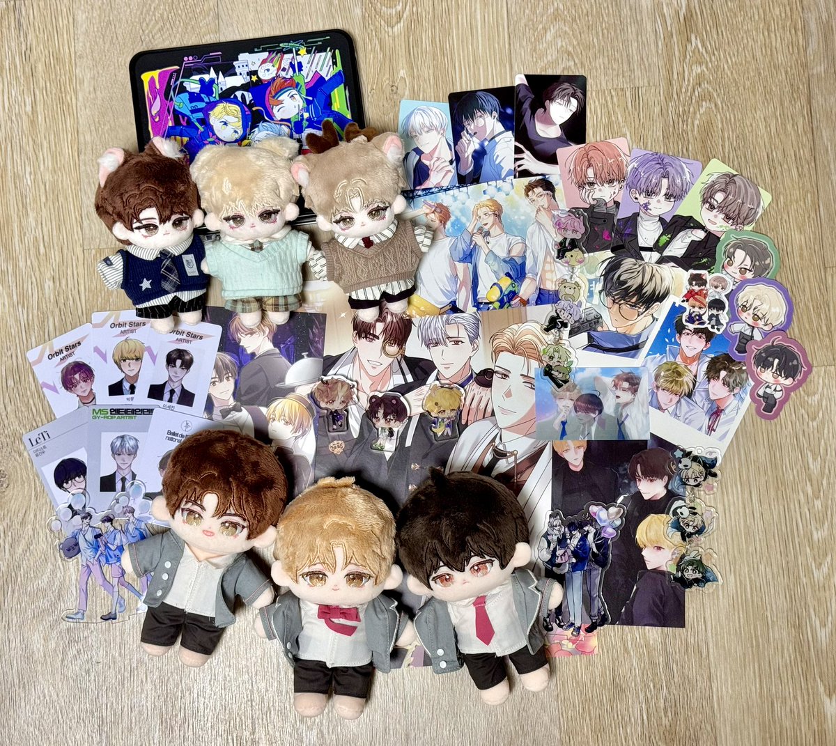 pasanping2's tweet photo. 누~가~ 돌아왔게~
후기이벤트 당첨됐고 덕분에 전프레랑 엠디 주섬주섬 꺼냈다..
뒤늦게 도착한 러브스유^^...와 함께 사진~
너무 귀여워요 등신대 도전 못해서 아쉬웠던 거 싹 사라짐 나는 행운아라네 ヾ(＾。^*)♪～
이제 동갑즈 플샵후기 진짜진짜 끝!!!!💓

#Friends_Beyond_Reality https://t.co/nZJV45D6hD