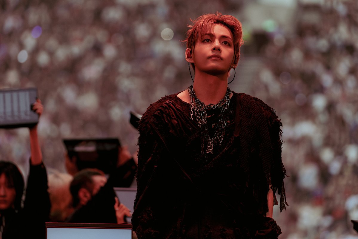 headlineplanet's tweet photo. V (via BIGHIT MUSIC) https://t.co/WGVIjQikJ2