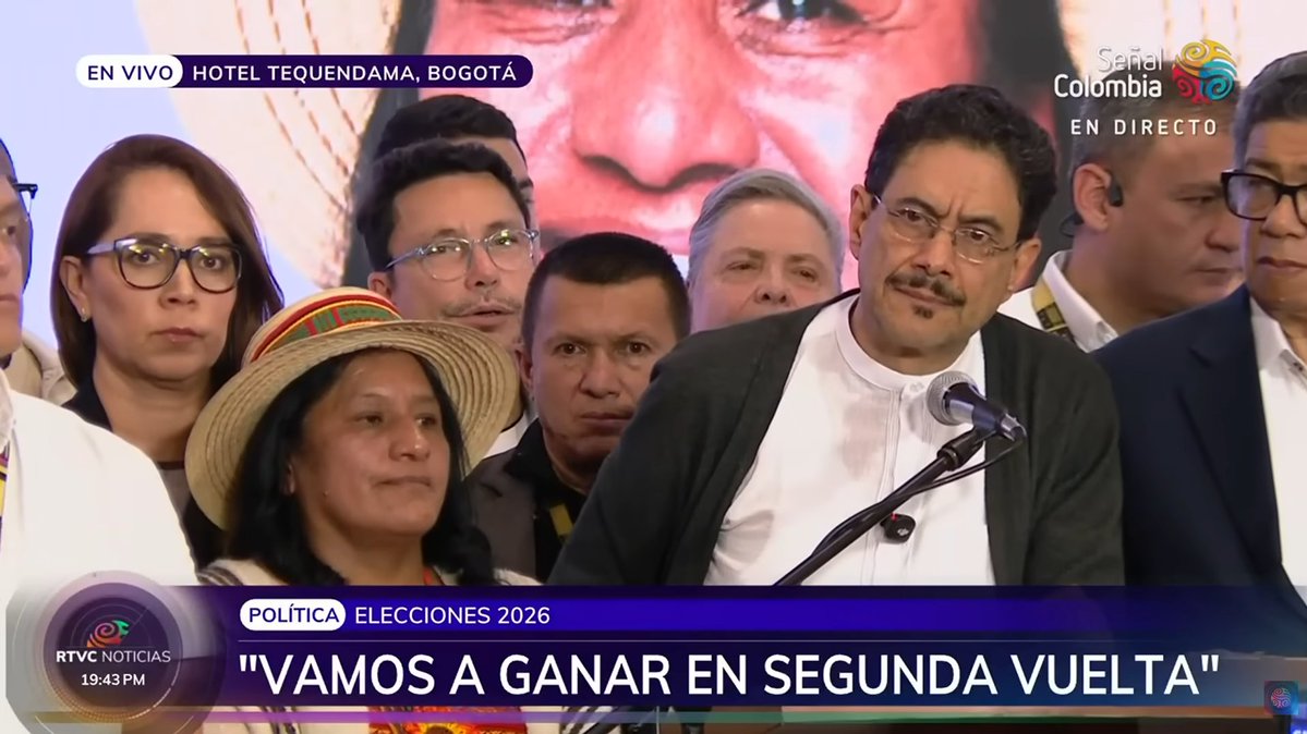 lasillavacia's tweet photo. 📺 Durante la campaña, Rtvc Noticias no publicó una sola nota crítica sobre Iván Cepeda.

📢El medio público, en cabeza de Hollman Morris, se volvió una máquina de propaganda a favor del entonces candidato del Pacto y en contra de sus rivales de derecha.

Va 🧵con los datos. https://t.co/wYZ0FZDGFc