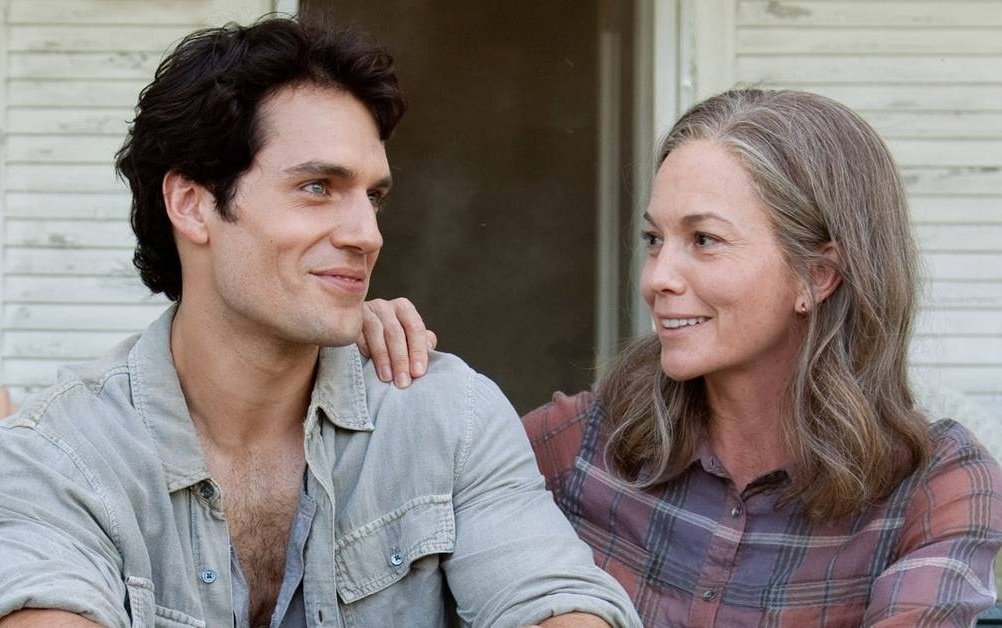 GoToThePictures's tweet photo. One Martha Kent unconditionally loved her son. The other always looked like she was terrified in case he had another one of his meltdowns. https://t.co/KYtMFdDc8O