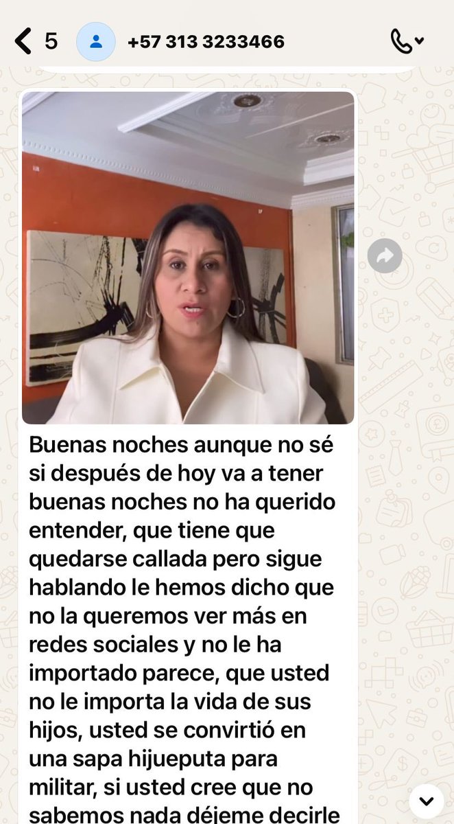 DeisyDorelly's tweet photo. Como de costumbre, hace dos días recibí otra amenaza de muerte, intimidaciones que me llegaron a mi WhatsApp. Yo espero que, con el nuevo gobierno del presidente @ABDELAESPRIELLA , se nos brinden todas las garantías a las mujeres sobrevivientes de la tragedia de los 18,677 niños que fuimos secuestrados, y que hoy, valientemente, estamos denunciando sobre los múltiples crímenes de esos pedófilos hoy congresistas, quienes disfrutaron de curules durante ocho años. Exigimos que la @JEP_Colombia actúe, que empiece de verdad a hacer justicia y que deje de proteger a los criminales. Confío en que, a partir del 7 de agosto, las víctimas seamos prioridad.