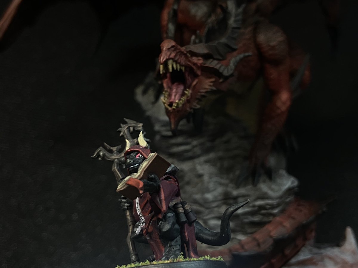LegitMiniPaintn's tweet photo. Big ol red dragon #dungeonsanddragons #reddragon https://t.co/alqWzaY1Kz