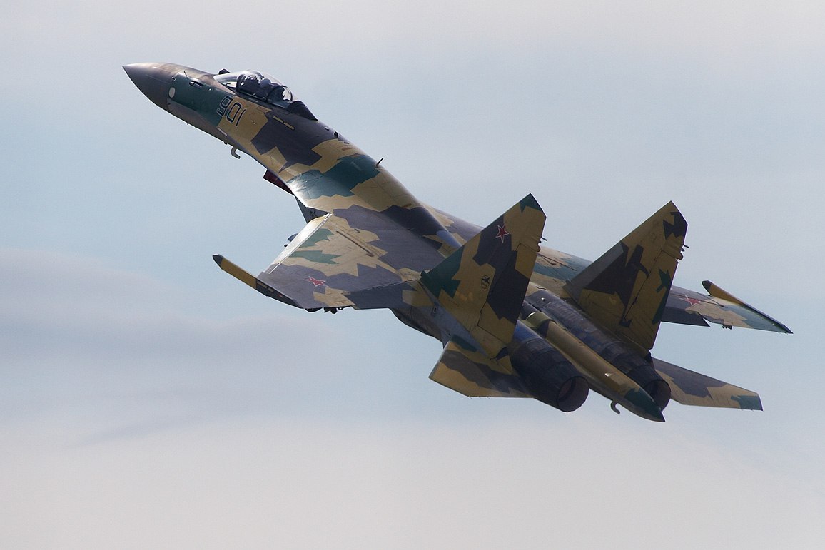 Gerashchenko_en's tweet photo. Ukrainian Defenders shot down another Russian Su-35 fighter jet in the eastern direction.

Its estimated cost is around $100 million.

Glory! https://t.co/3DEdKFNLhj