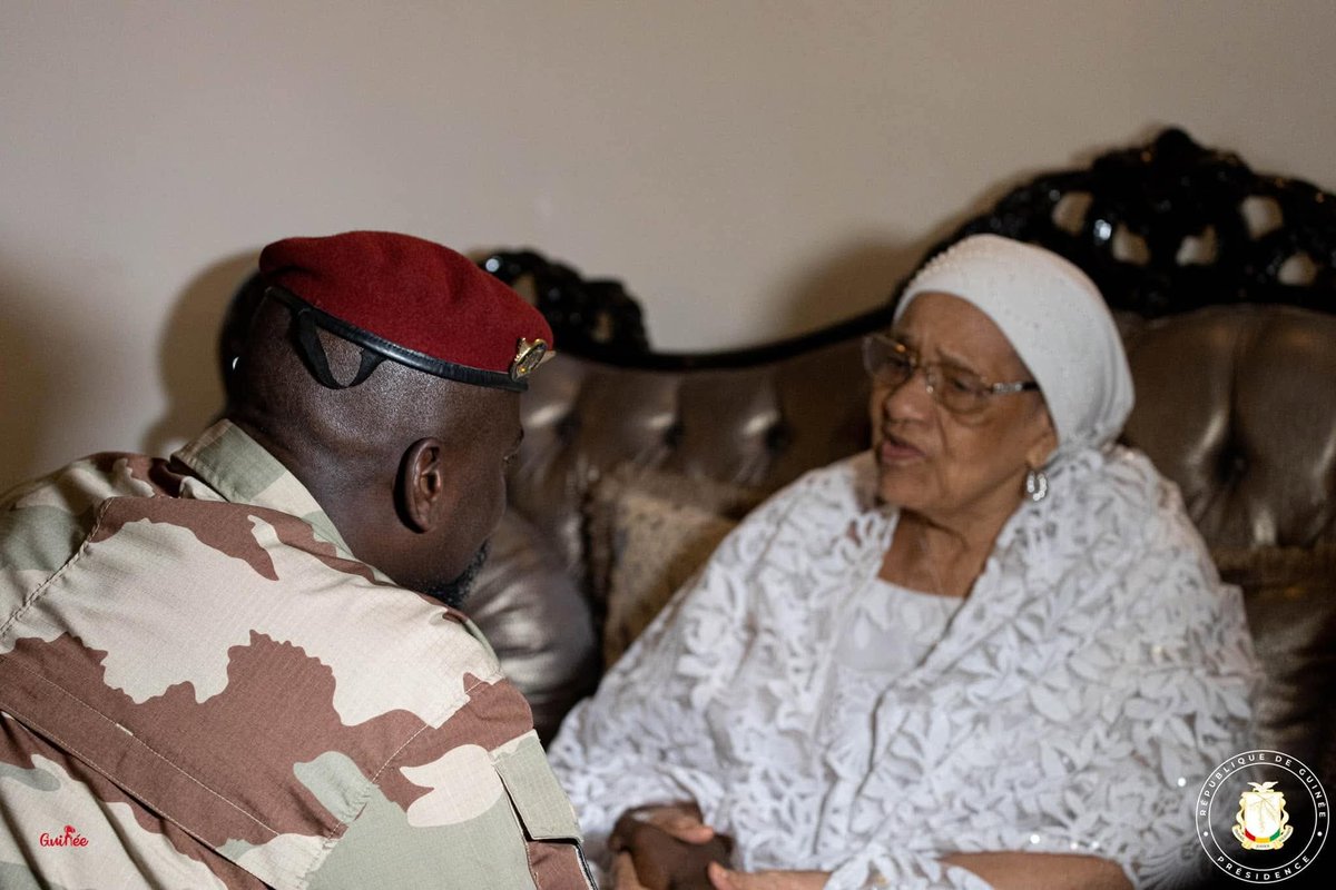 PeupleEspoir's tweet photo. C'est avec une profonde tristesse et une vive émotion que j'ai appris le décès de Madame Hadja Andrée TOURE, épouse du Président Ahmed Sékou TOURE, survenu ce jour au Royaume du Maroc.
@presi_doumbouya https://t.co/2G54cZbY2k