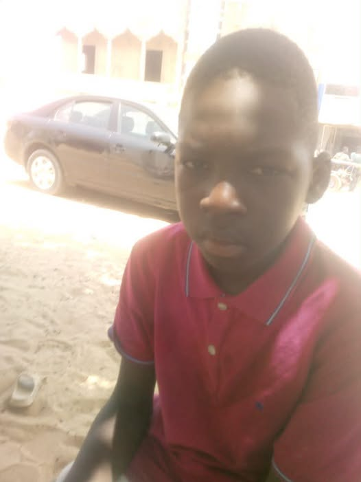 Assane_Fall_Off's tweet photo. 🚨AVIS DE RECHERCHE🚨
Le jeune Mouhamed Lamine Diouf a été retrouvé à Kayar par un dénommé Pape Niass.
Selon les informations recueillies, l'enfant aurait quitté son domicile et affirme résider à Dalifort, non loin de la mairie.
Si vous connaissez ses parents ou disposez d'informations permettant de les contacter, merci de nous appeler au 77 598 45 22 afin qu'il puisse retrouver sa famille dans les meilleurs délais.
Merci de partager largement cette publication