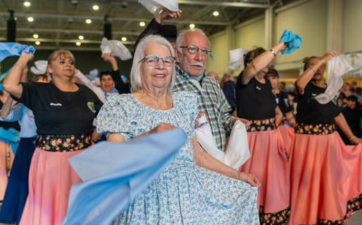 ElComodorense's tweet photo. #Comodoro | El Centro Cultural abre sus puertas para celebrar la Independencia
https://t.co/hKEyAeu65D https://t.co/PwOc5IAvf0