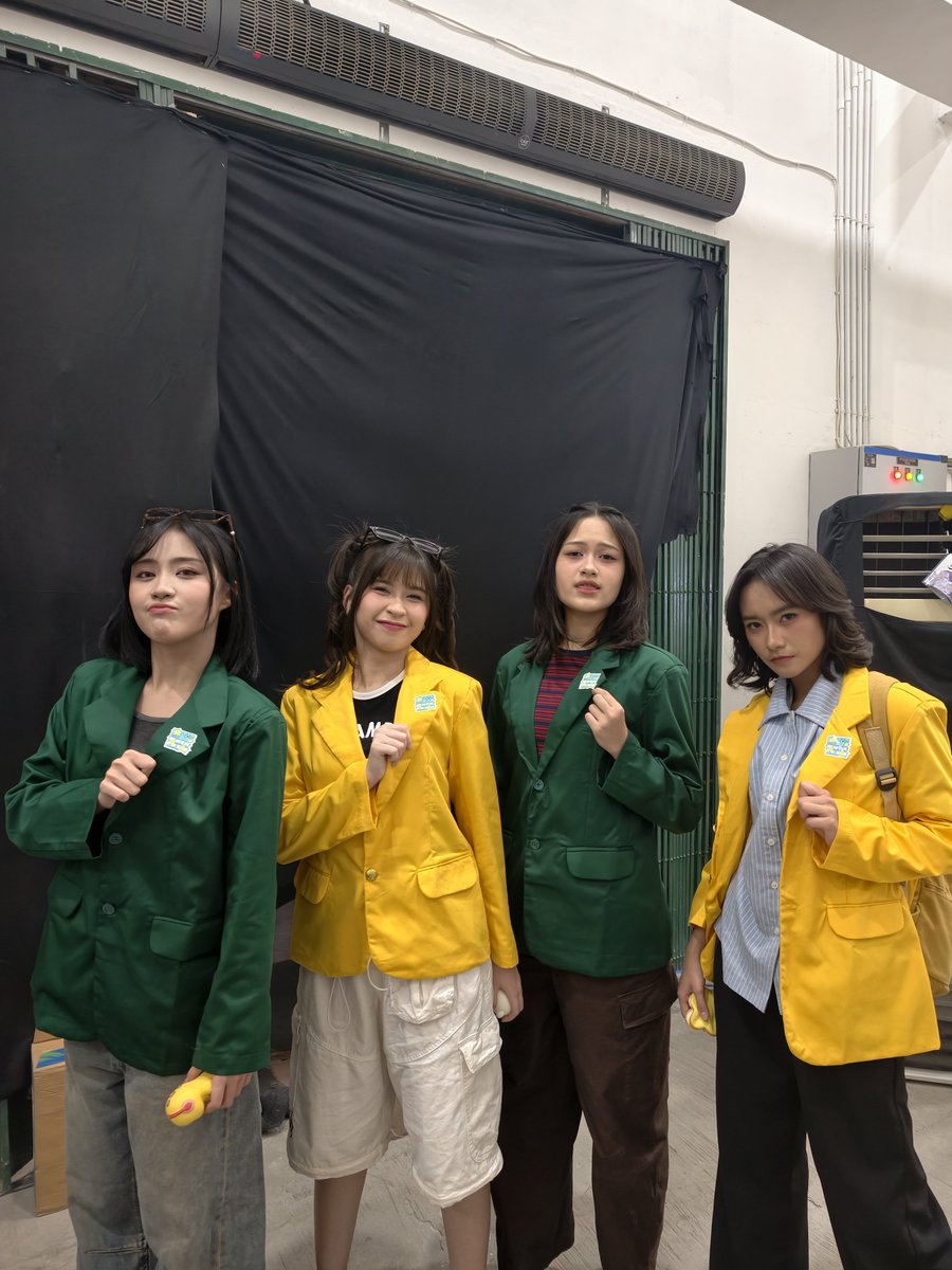F_OllaJKT48's tweet photo. dari kampus mana brok? https://t.co/f4Bkdmiekx