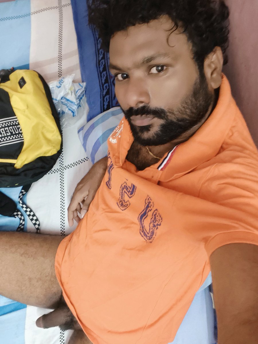 Nudedelcatty's tweet photo. Selfie 📸 https://t.co/wRuDYe5m3x