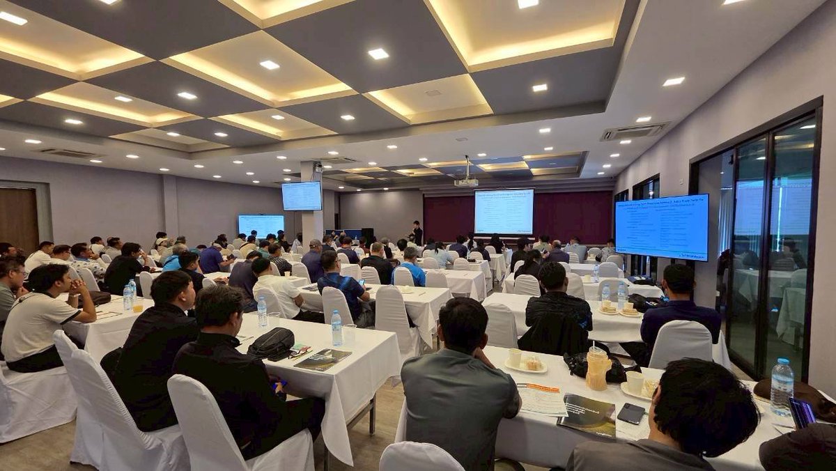 mateepto's tweet photo. Procrop T and O Co., Ltd., with Syngenta, hosted the seminar "Building a Sustainable Preventive Disease Program."
Over 100 golf course superintendents joined this seminar.
#ProcropTandO #Syngenta #Turfgrass https://t.co/Y6pSRyXkBD