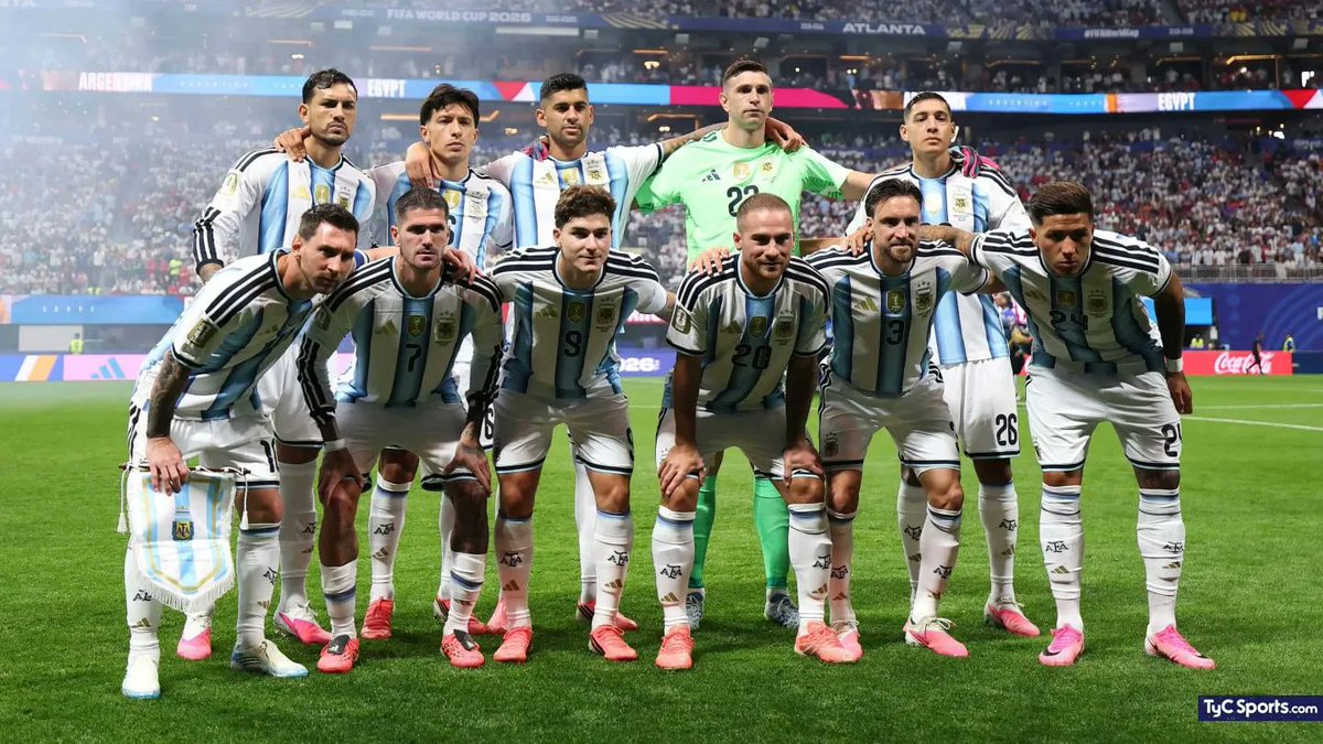 martinidaberry's tweet photo. Creer que el campeón del mundo, bicampeón de América, campeón de la Finalissima y un equipo que perdió apenas 5 partidos en 7 años pasa de ronda por un arreglo con la FIFA suena, como mínimo, llamativo.

Capaz no es análisis. 
Capaz es dolor. O envidia. 
Qué sé yo. https://t.co/6B2MRkhrJu