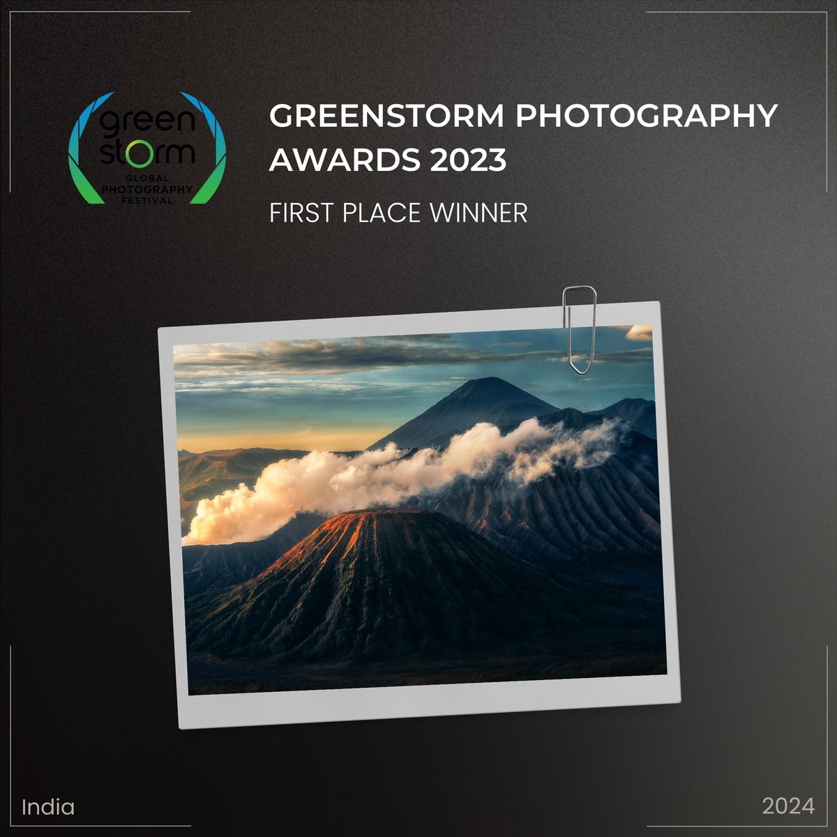 Achanthar1's tweet photo. During my first trip abroad, I had just a single day to photograph Mount Bromo. That morning led to First Place at the Greenstorm Photography Awards 2023.

It encouraged me to keep chasing light, discovering new places, and telling stories through photography.

#AungChanThar https://t.co/fCNRHzkwuH
