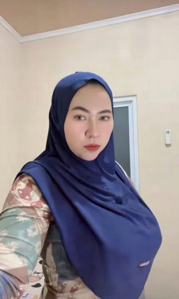 najwaaa241078's tweet photo. bu kades ega lagi kumpul pkk https://t.co/cSU9eUIBoO