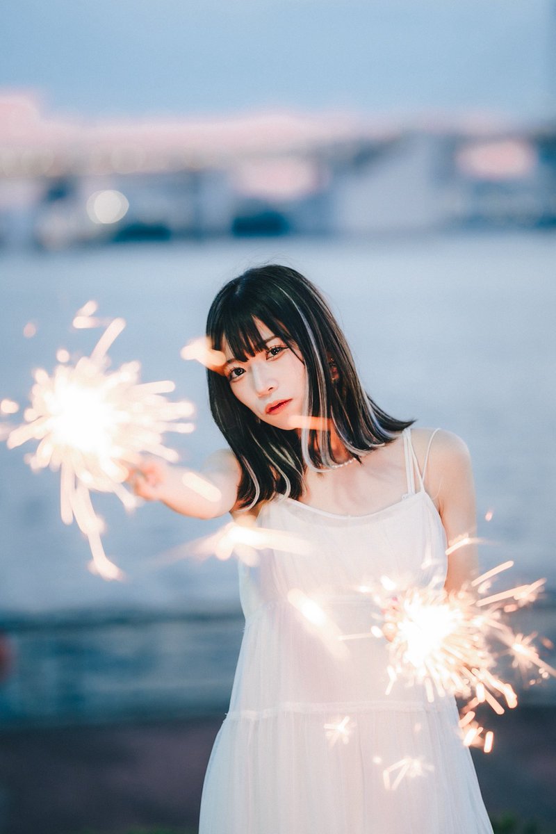 KIRISAME_PHOTO's tweet photo. F外から失礼します、一般には出回ってないのでオンラインがおすすめです！
煙少なめ90秒くらい燃えてくれるのがあるので毎年これ買ってます

https://t.co/wOyw5x8Cys https://t.co/KbkNvGUP6B