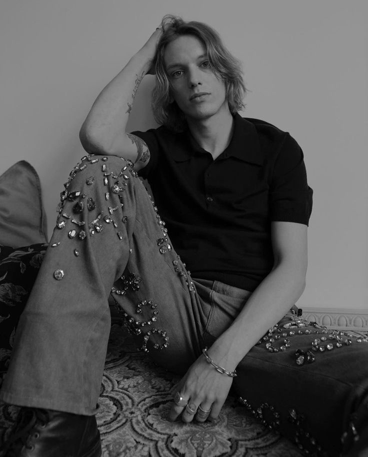 bowerjamiebr's tweet photo. Jamie Campbell Bower NÃO foi indicado ao Emmy por sua performance em Stranger Things #Emmys https://t.co/q704UYgMQY