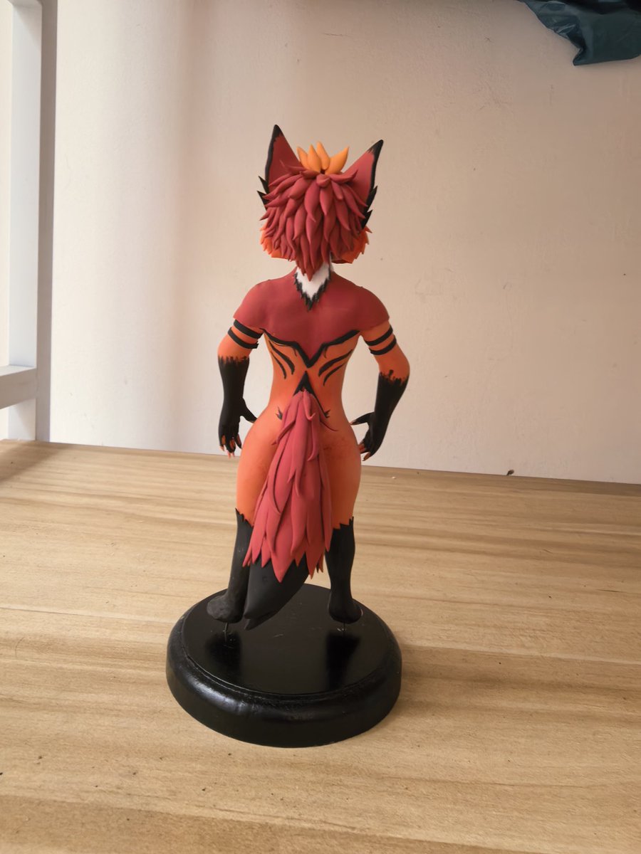 Fursuit_ZHONG's tweet photo. Fox @SantFoxDj https://t.co/skzwgxus9m