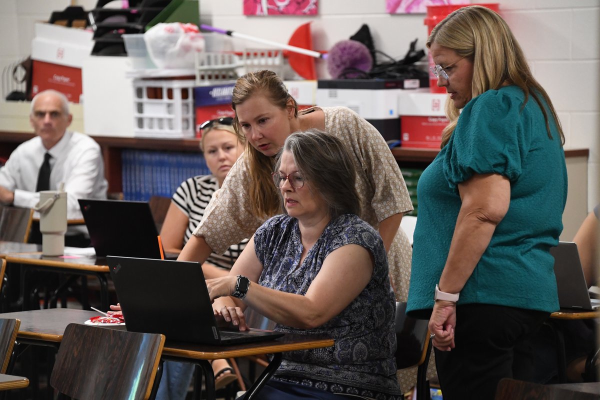 gcschools's tweet photo. InnovatED Summer Summit provides opportunities for educators to learn from fellow colleagues, school leaders, and outside professionals as they collaborate with colleagues and return to their schools equipped with new ideas to help every student thrive. (4/4) https://t.co/SlBQze2c6y
