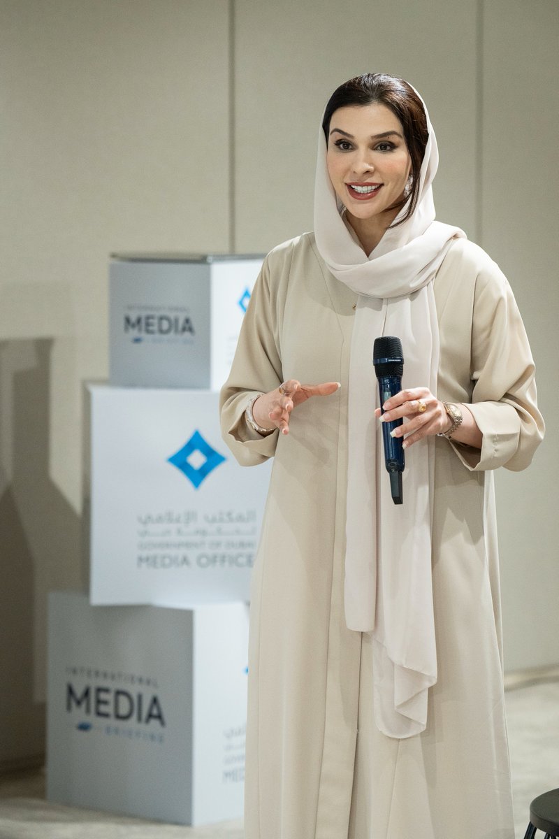 DXBMediaOffice's tweet photo. هند فكري، مديرة إدارة العلاقات الإعلامية الاستراتيجية في المكتب الإعلامي لحكومة دبي: تعكس هذه السلسلة التزامنا بتعزيز قنوات التواصل البنّاء مع المؤسسات الإعلامية الدولية، وإتاحة الفرصة أمامها للتعرّف على أولويات العمل في دبي من مصادرها الأساسية، وذلك عبر حوارات غنيّة بالمعلومات مع صنّاع القرار والمسؤولين عن مختلف القطاعات الحيوية.