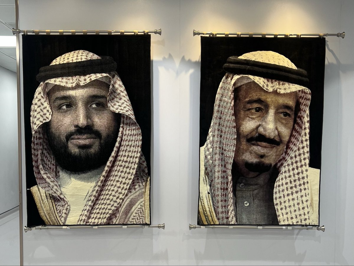Layan_Aldihan's tweet photo. اكتملت سنة الامتياز، واختُتمت فصولها الأخيرة في مدينة الأمير سلطان الطبية العسكرية #PSMMC 🏥

رحلة أعتز بها، وأشكر كل من كان جزءًا منها وساهم في تعليمي ودعمي طوال هذا المشوار✨

الحمد لله على التمام🤍 https://t.co/HnW7ORAXca