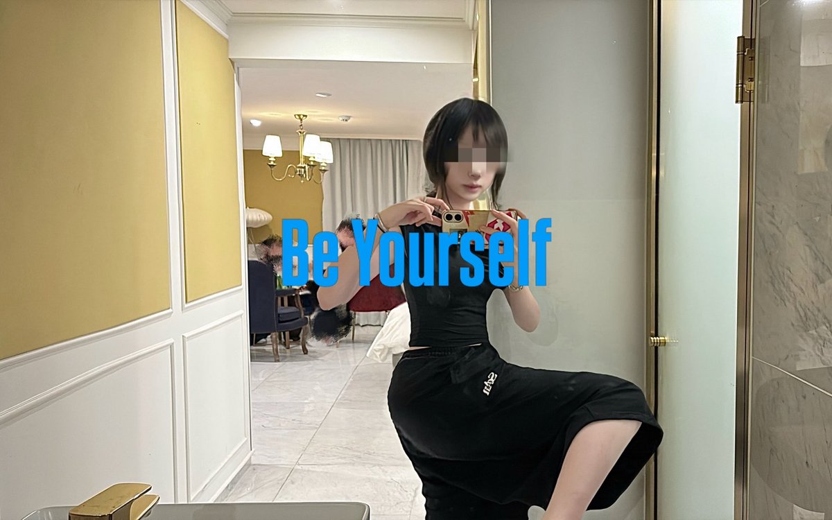 neox3i's tweet photo. 퍼지스캔 버뮤다 팬츠로 유난히 더운 여름 버틸수 있게됐읍니다•••
로고가 귀엽구 스포티하면서 힙한 무드 연출 가능한게 딱 요즘 제 추구미랑 맞더라구여~♡
하체비만인 저한테는 단비같은 팬츠였어요
핏이 딱 맞게 떨어지고 길이감도 적당해서 컴플렉스만 딱 가려주니까 올여름 최애로 등극。 https://t.co/G4uRIcUuri