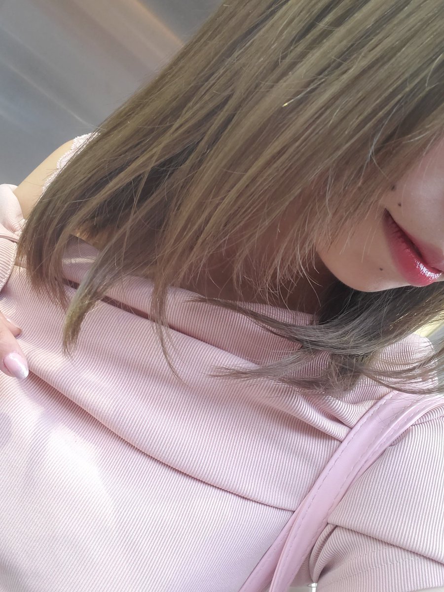 amu_portrait's tweet photo. ᴺᴱᵂ𖤐ₕₐᵢᵣ
髪の毛いい感じにしてもらいました！
7/15(水) 午後
7/16(木) 10-12時
7/17(金) 10-12時/16時以降
空いてるんですけ撮影のお誘い待ってます.ᐟ.ᐟ https://t.co/pUArJOlxWz
