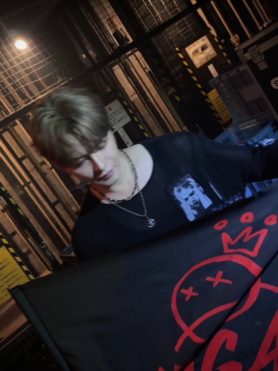 Kkorepo's tweet photo. #ジェジュン、ヘア＆メイクや小道具をチェックして準備完了…「幸せに生きようと決めてから14,764日目」 
🔗https://t.co/uXpmRQlQkJ https://t.co/JKUSKrVBQw