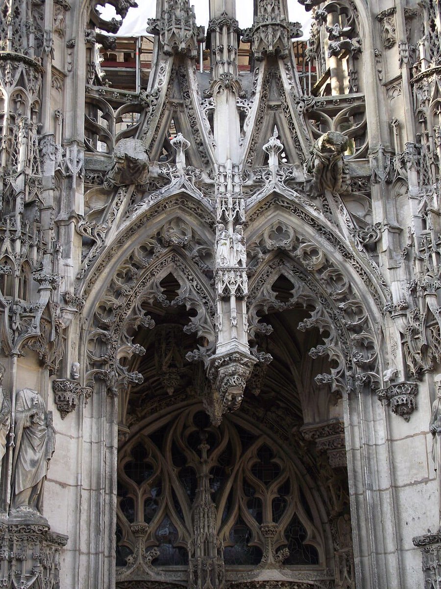 MiguelCalabria3's tweet photo. Notre-Dame de Louviers.
#France
XIIIe et au XVIe siècles, se démarque par son luxuriant porche sud flamboyant, ses statues votives, ses gargouilles et sa tour beffroi.
Retrouvez une nef parée de ses couleurs du début du XVIe siècle.
🎥👇
https://t.co/lU04TlgSWj
@p_monge858 https://t.co/G2vQNpkvhV