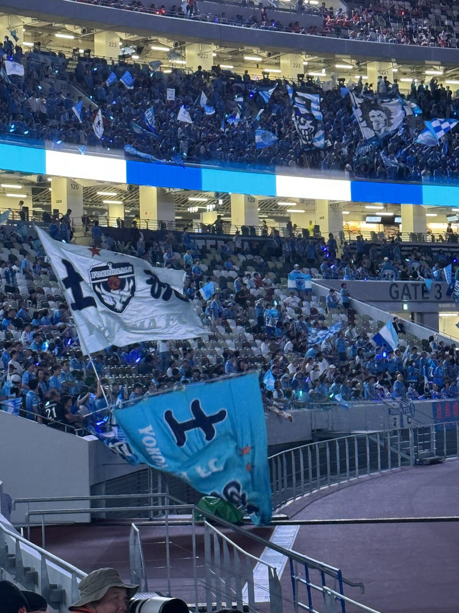 puregaruda's tweet photo. 年チケ国立指定席の争奪戦は敗戦‼️
働く人に12:00開始は難しい

第一希望→他の人が手続き中で手遅れ
第二希望→他の人が手続き中で手遅れ
第三希望→取れた

と言う事で
142ブロックの外側最前列
83〜85辺りで大旗振ります‼️

後ろの方々
両隣の方々

旗振りでご迷惑をお掛けします(^^ゞ
#yokohamafc https://t.co/9QcaS8lCba