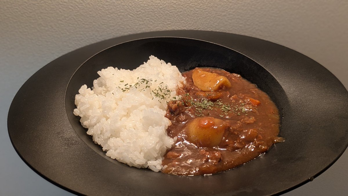 pomSp04's tweet photo. 牛肉使った贅沢カレー🍛 https://t.co/ILzF2VflUs