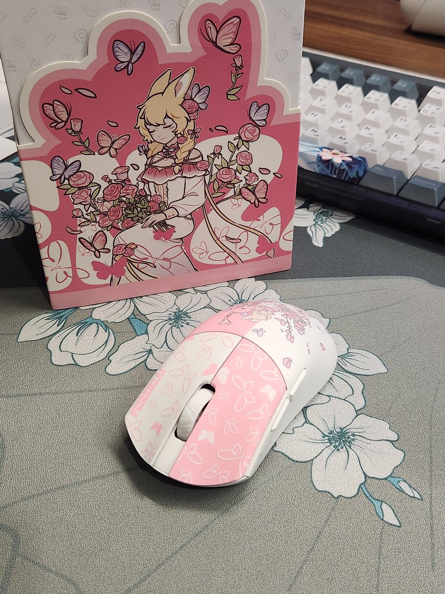 _kittyfangs tweet picture