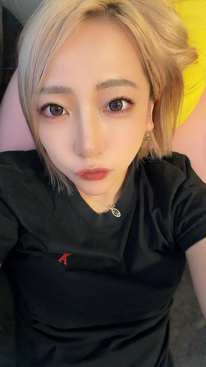 gojoana01's tweet photo. 久しぶりの更新😭

2週間くらい謎風邪が重症化して
病院通いしてました！
その後店も休んでた分バースデーも
やってなかったし忙しい日々を
送ってました🥺😭
何なら昨日まで結構ハードで…
やっと落ち着いたかなって💕

皆さん元気でしたか？🥺

今日からまた更新頑張ります♡ https://t.co/luMDBLQP9i