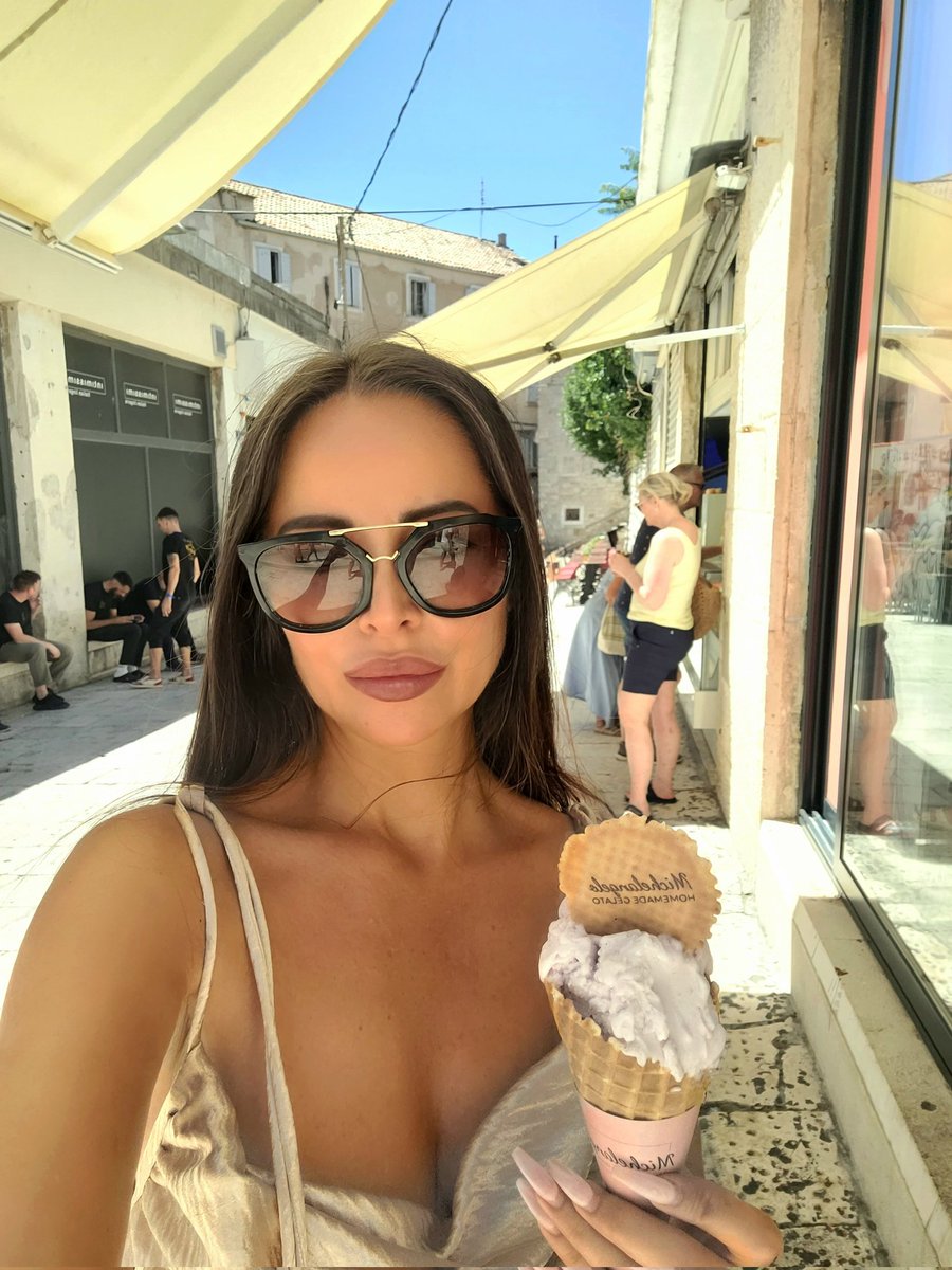 LavXLex's tweet photo. Wer übernimmt meine 
L💜VENDEL ICE CREAM🍦 ? https://t.co/WxKxNv4Wmj