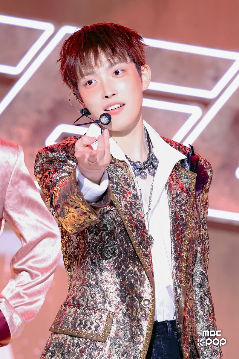 joongitcherry's tweet photo. yahoOOOO 🫴🏻 https://t.co/ujnMhChVz6
