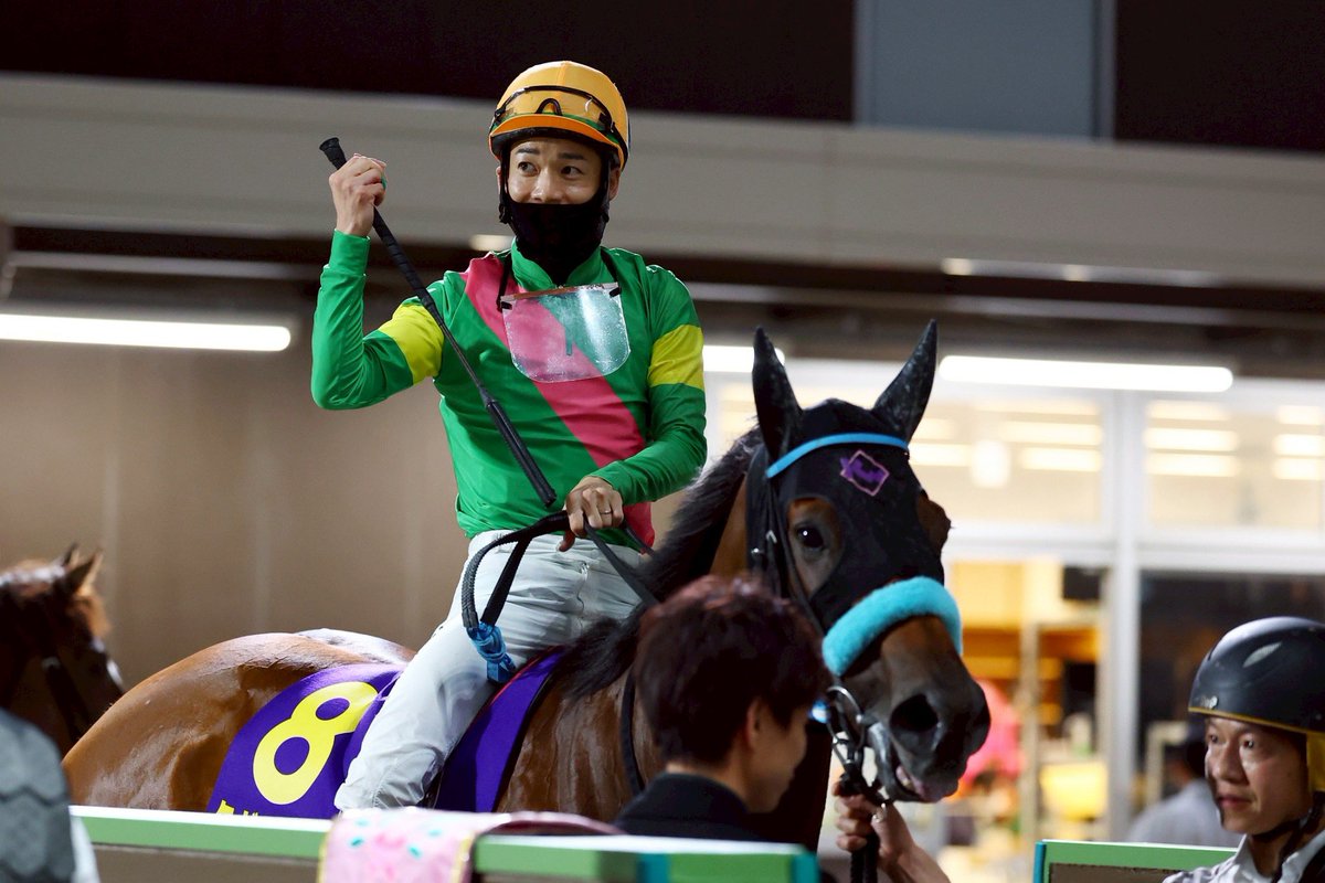 nar_keiba's tweet photo. 【#スパーキングレディーカップ 写真速報】
本日、川崎競馬場でスパーキングレディーカップが行われ、松山弘平騎手騎乗のタガノミストが優勝しました。現地からの写真をお届けします。
競走成績はこちら↓
https://t.co/6KPj4RBfap https://t.co/gS4hjYNCDd